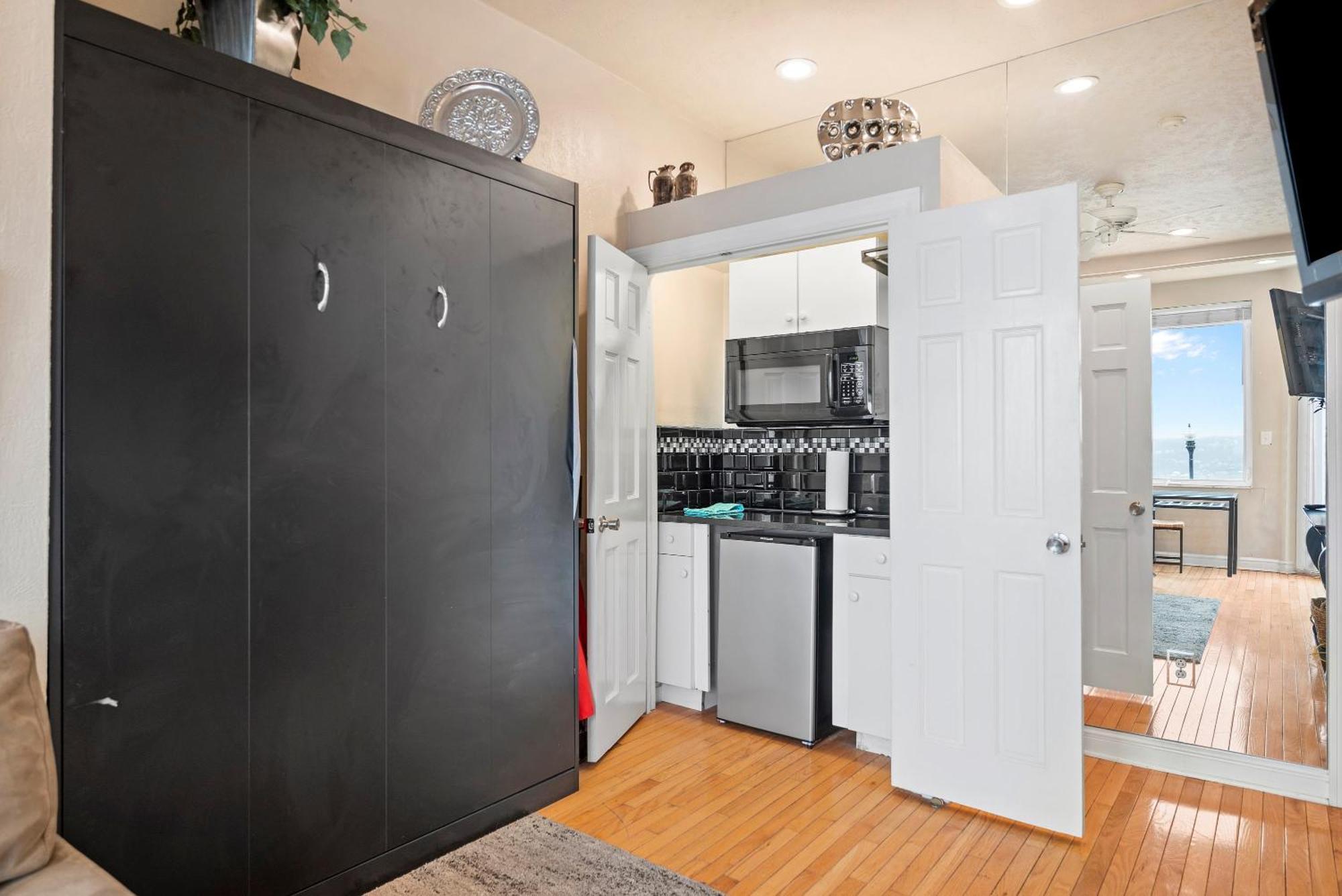 Апартаменты Charming Studio-Panoramic View-Your Pittsburgh Sanctuary Экстерьер фото