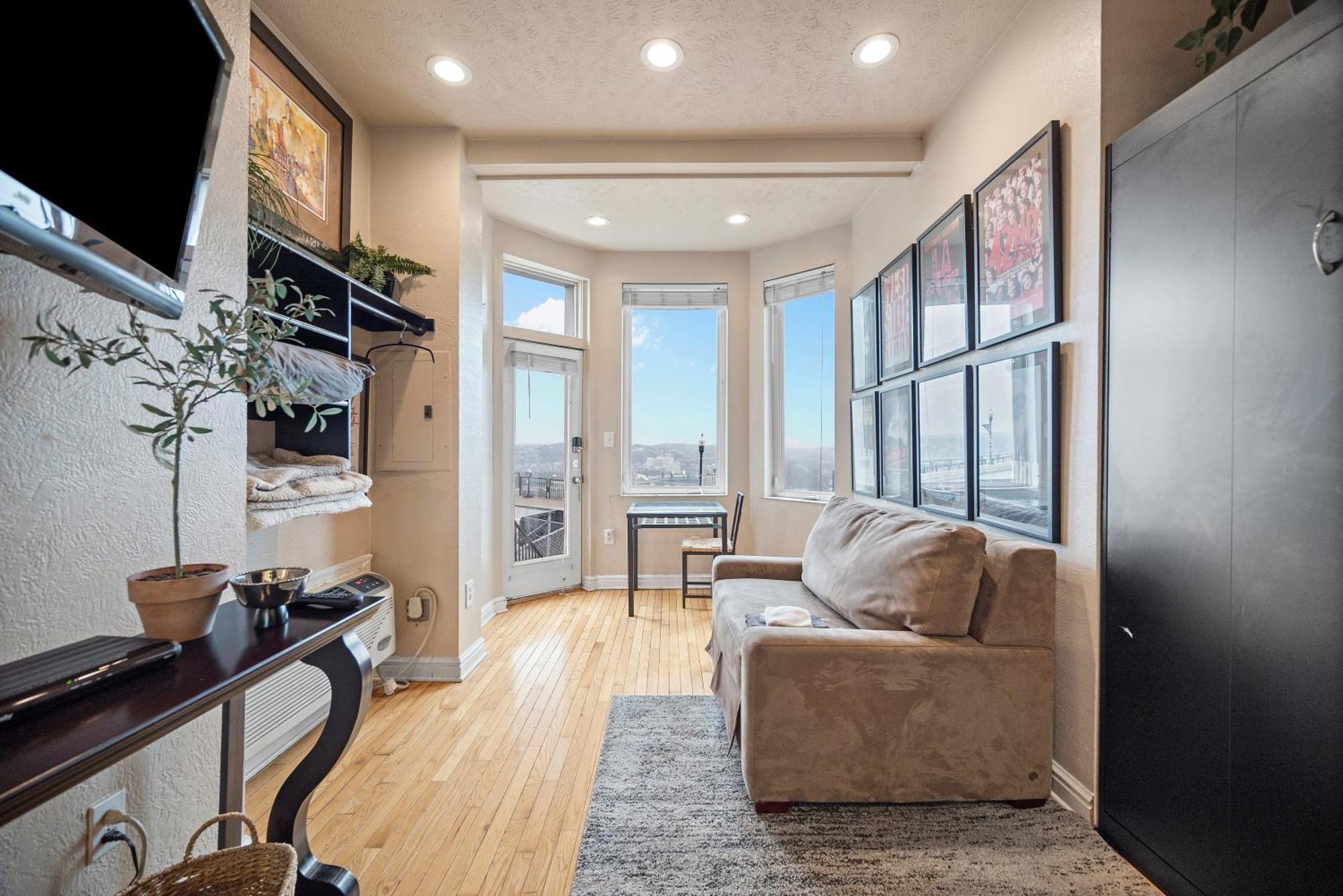 Апартаменты Charming Studio-Panoramic View-Your Pittsburgh Sanctuary Экстерьер фото