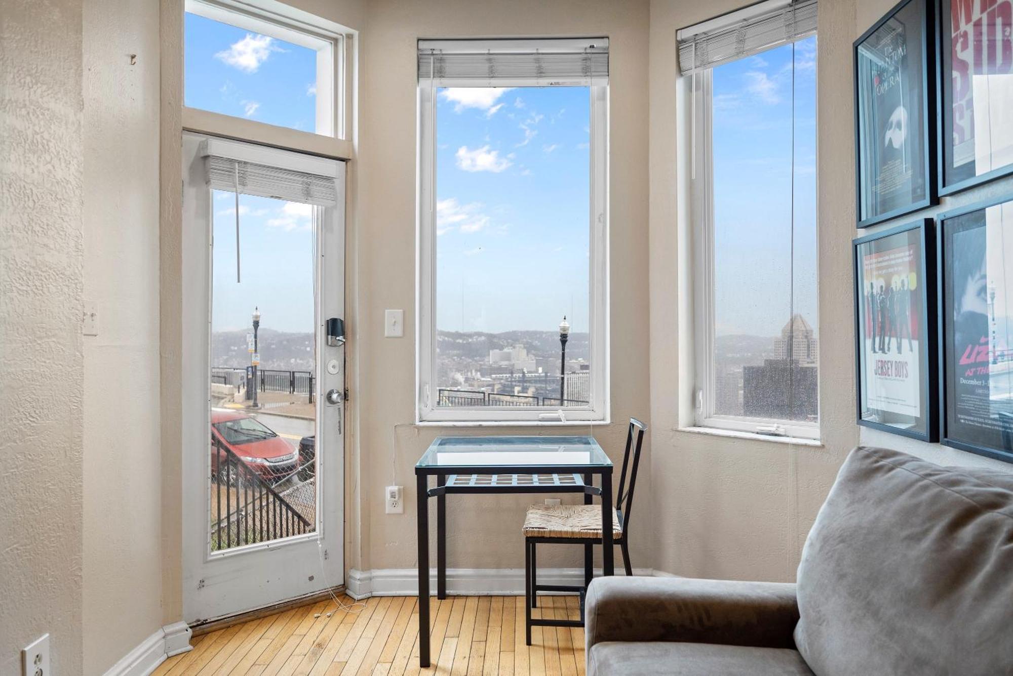 Апартаменты Charming Studio-Panoramic View-Your Pittsburgh Sanctuary Экстерьер фото